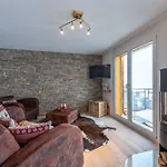 Tga Pilu A Cozy And Modern On Slopes With Wonderful Mountains View سافونين